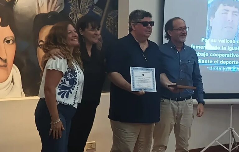 Distinciones a la Actitud Belgraniana Distinciones a la Actitud Belgraniana